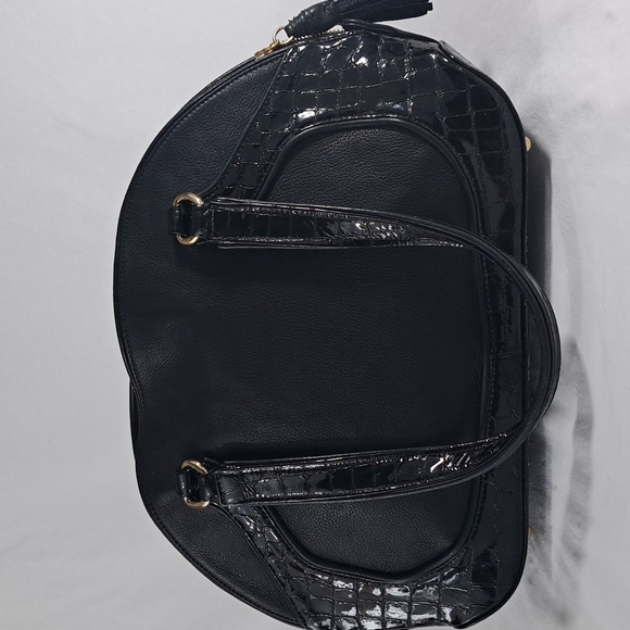 ZINA EVA Black textured vegan leather tasseled zipper closure - Picture 5 of 13